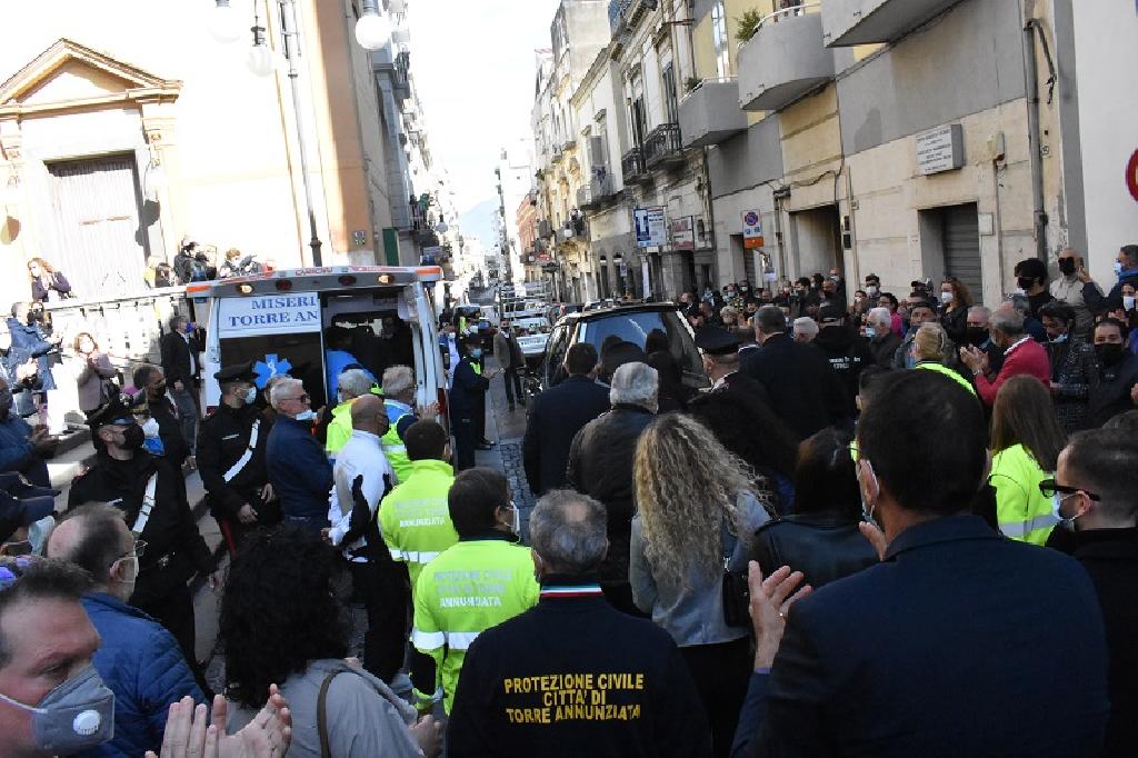 Galleria Torre Annunziata Le Foto Dei Funerali Di Maurizio Cerrato