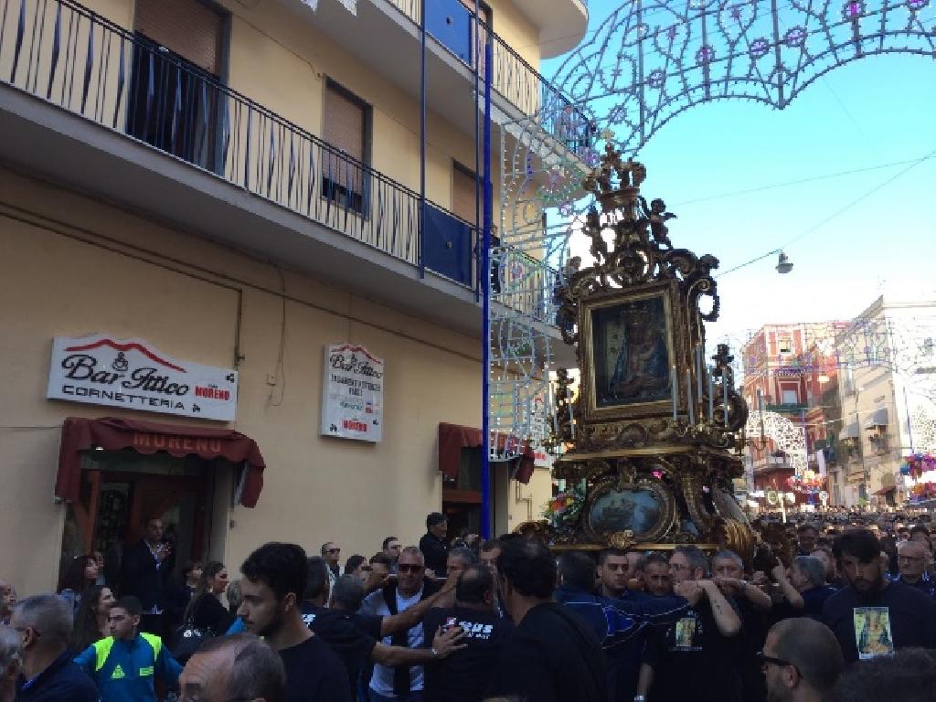 Galleria Torre Annunziata 22 Ottobre Al Via La Solenne Processione