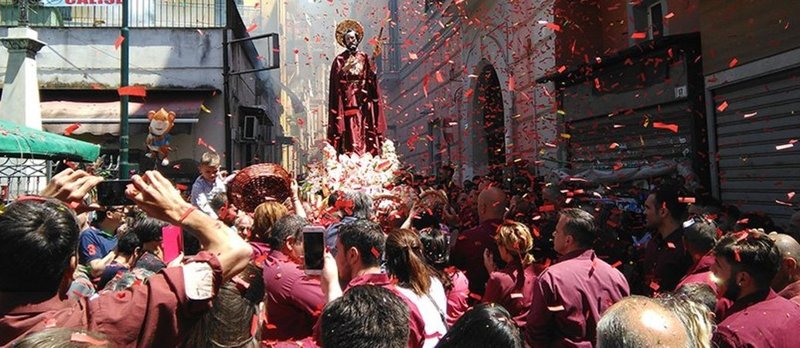 San Ciro in processione a Portici Lo Strillone